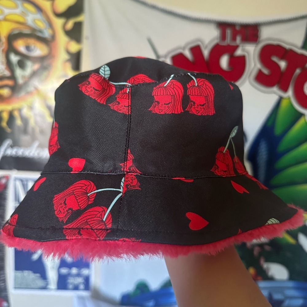 Rare Valfre Cherry Buckethat